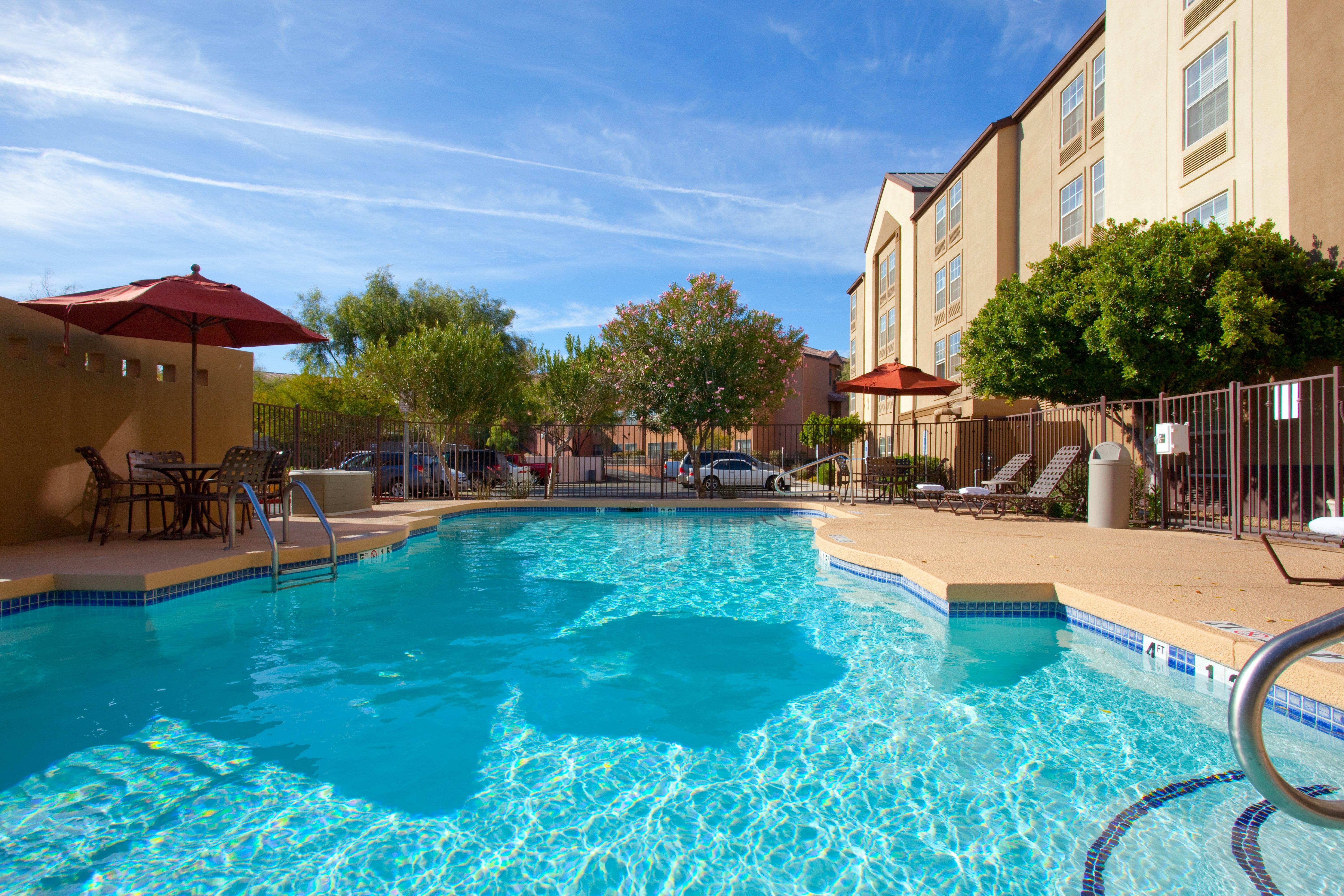 Holiday Inn Express Phoenix-Airport/University Drive By Ihg Экстерьер фото